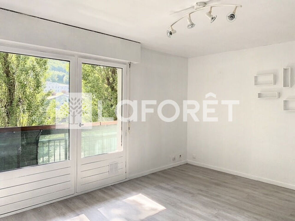 Location Appartement RUMILLY TYPE  3 , GARAGE ,CAVE  ET  CHAUFFAGE INCLUS Rumilly