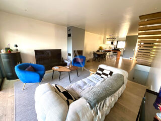  Maison � vendre 6 pi�ces 215 m�