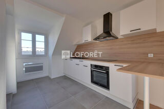  Appartement à louer 5 pièces 68 m²
