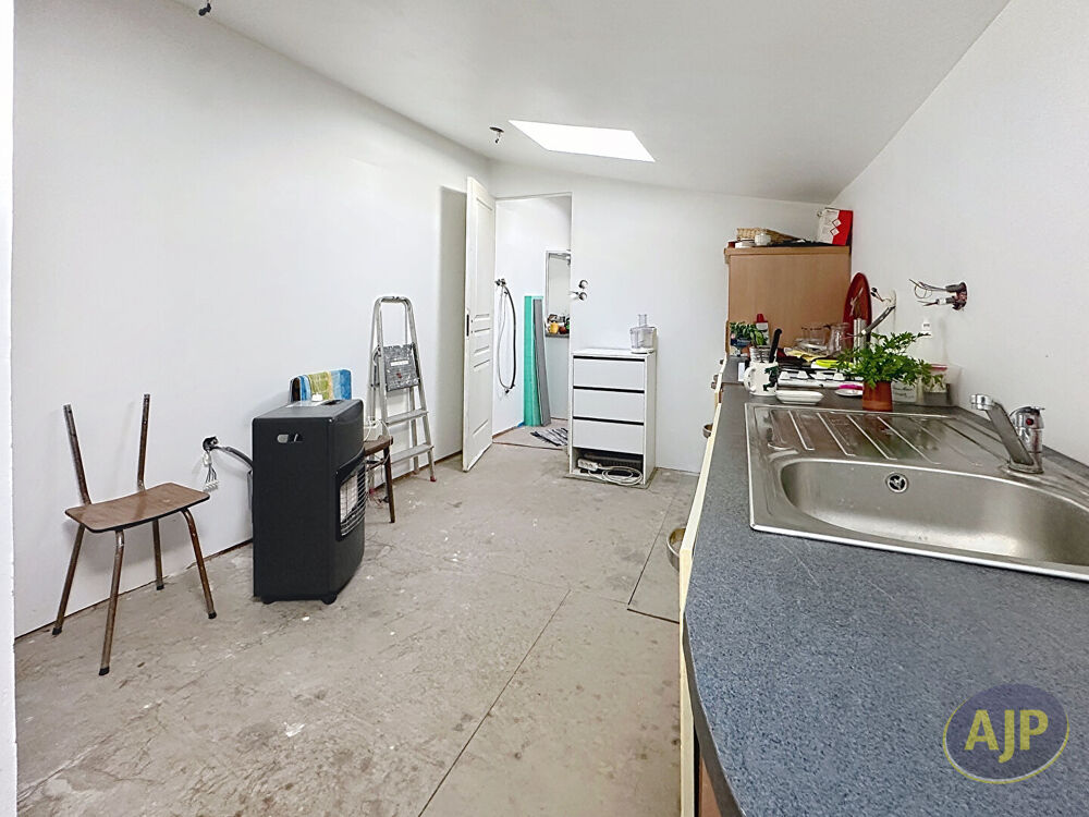 Vente Maison Maison de ville à terminer avec jardin et accès rivière Pons