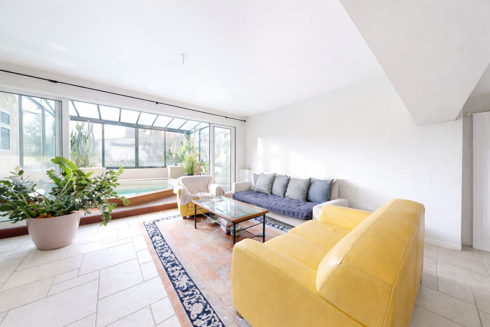 Maison familiale atypique avec piscine intérieure et espace bien-être - Torcy