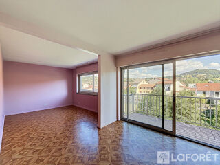 Vente Appartement F4 de 101 m² / garage double, balcon et vue dégagée Vals pres le puy