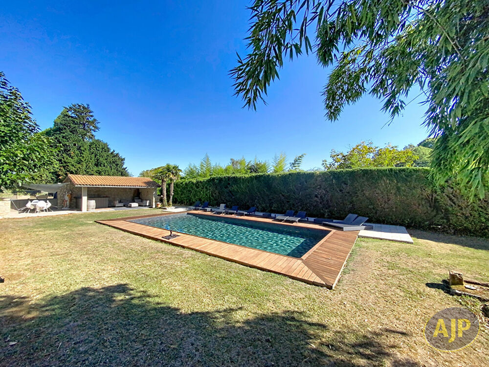 à vendre  Maison Moulis-en-Médoc (33480)