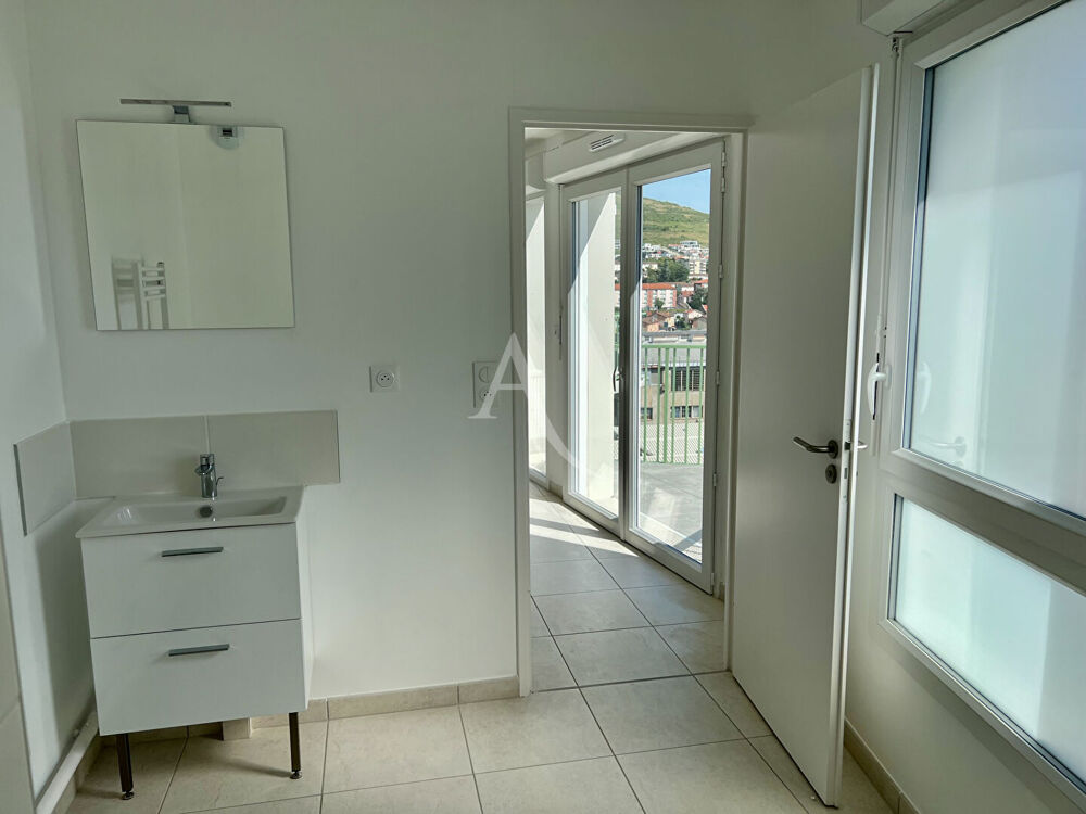 Location Appartement Studio 31m2 avec balcon Clermont ferrand