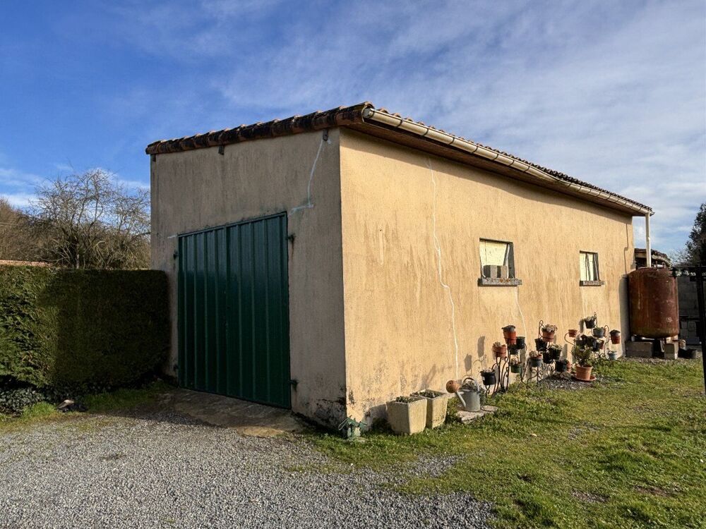 Bungalow de trois chambres dans un village paisible près de Ruffec