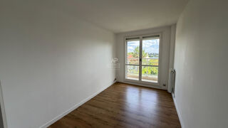  Appartement à louer 3 pièces 75 m²