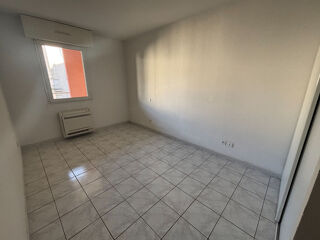 Appartement à louer 2 pièces 45 m²