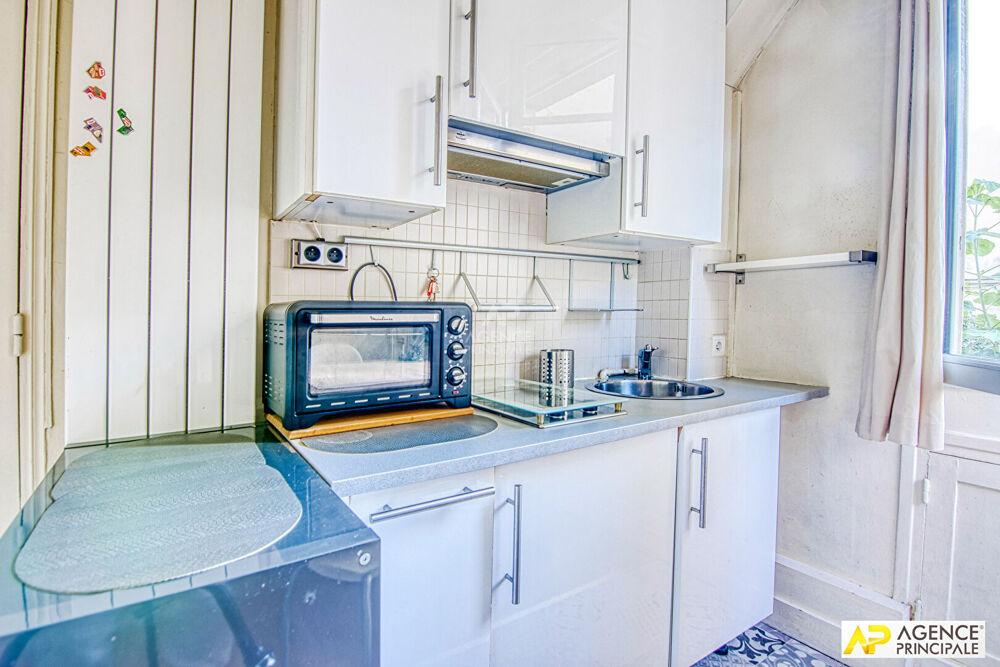 Vente Appartement Versailles Rive-Droite studio de 15m² carrez situé au rez de chaussée  avec cave Versailles