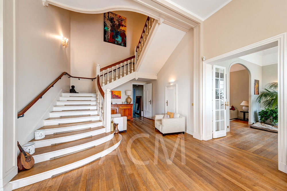 Vente Villa Maison - Maisons-Laffitte - 9 pièces - 350 m2 habitable - 6 chambres - Parc Maisons laffitte