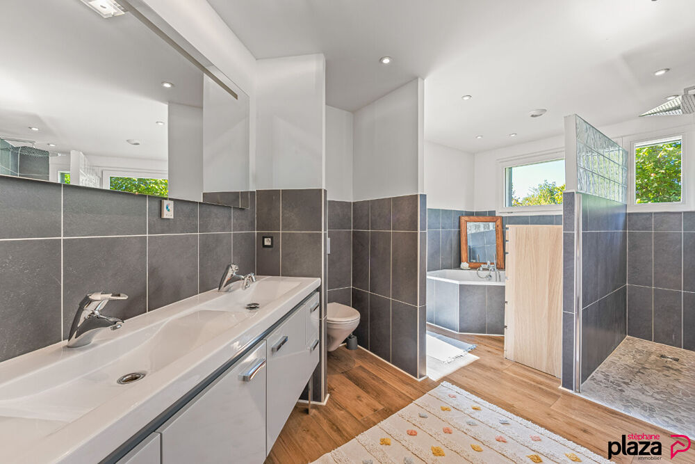  vendre  Maison Prvessin-Mons (01280)