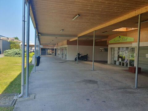 Local commercial à louer CESTAS 2083 33610 Cestas