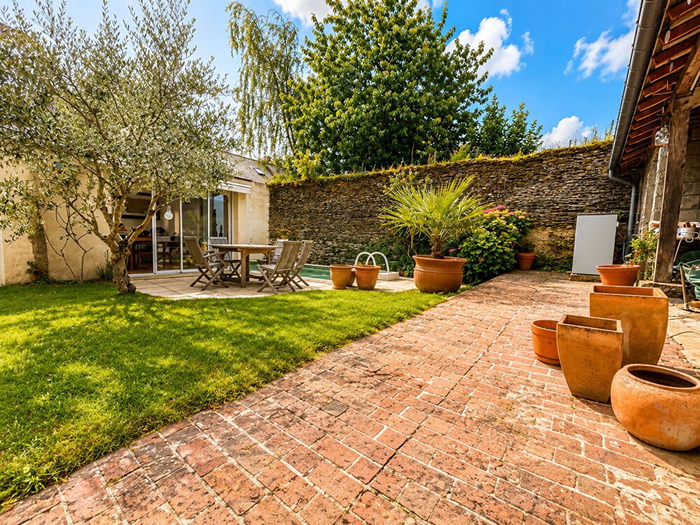 Vente Maison Maison Acigné 9 pièce(s) 195 m2. Piscine et dépendance Acigne