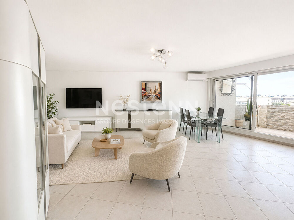A vendre à Saint Raphaël, appartement 4 pièces dernier étage en centre ville avec garage
