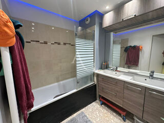  Appartement  vendre 4 pices 83 m