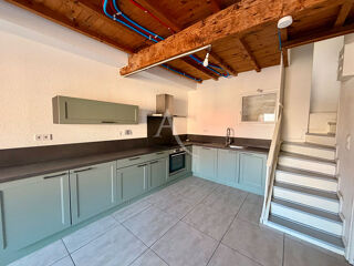  Appartement à louer 4 pièces 97 m²