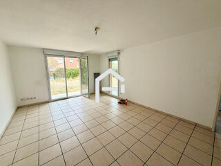  Appartement à louer 4 pièces 81 m²