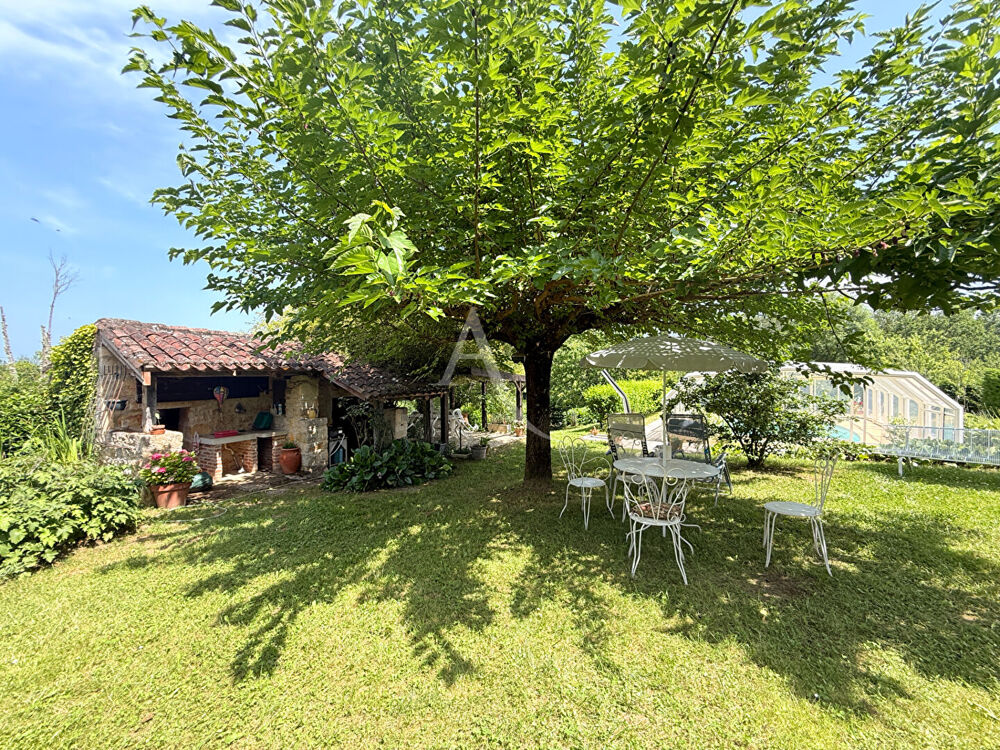 Vente Maison Maison en pierre avec grange et piscine Belaye