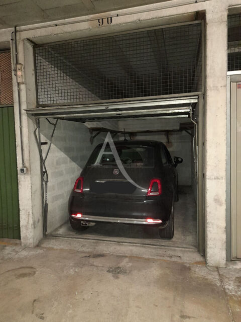  Parking / Garage � louer 