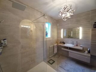  Maison  vendre 9 pices 234 m