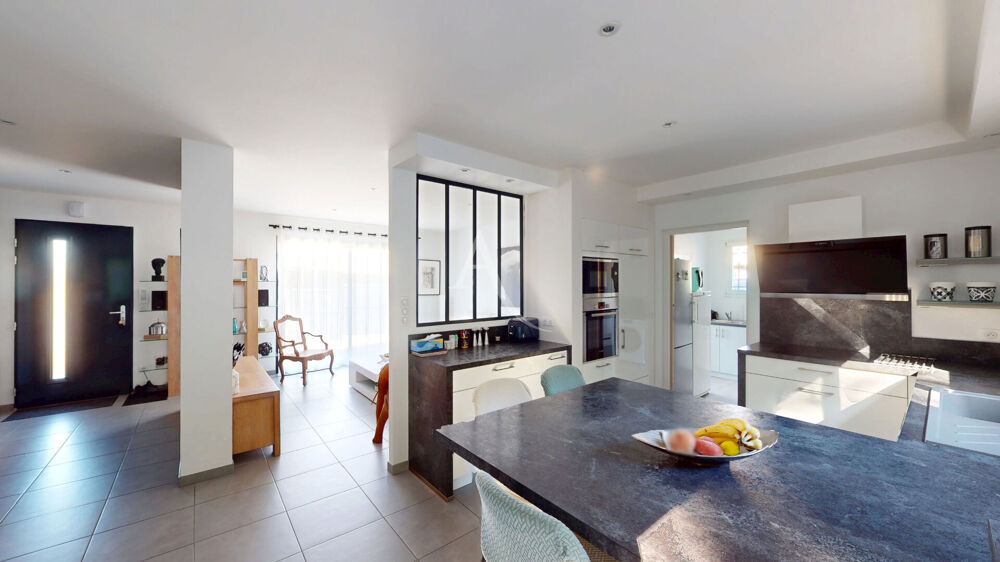 MAISON TRES RECENTE DE PLAIN-PIED - LIGUGE