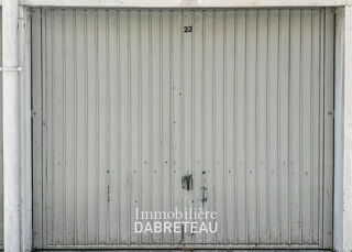  Parking / Garage à louer 
