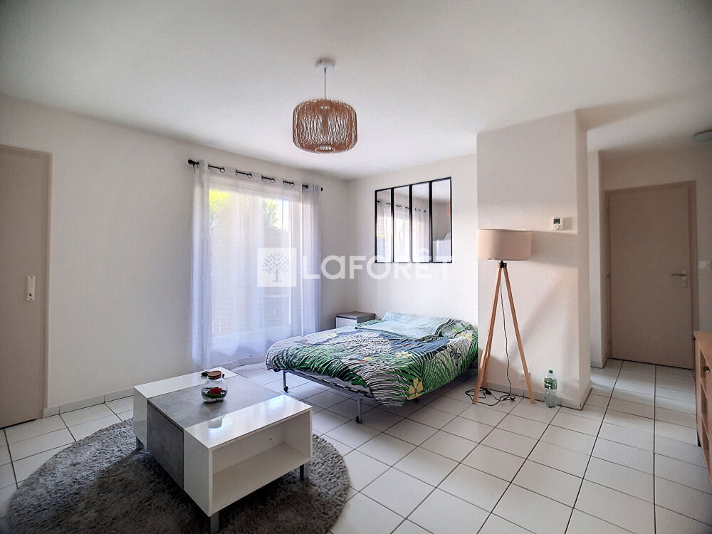 Location Appartement Appartement meublé, Ornex 1 pièce(s) 33 m2 Ornex