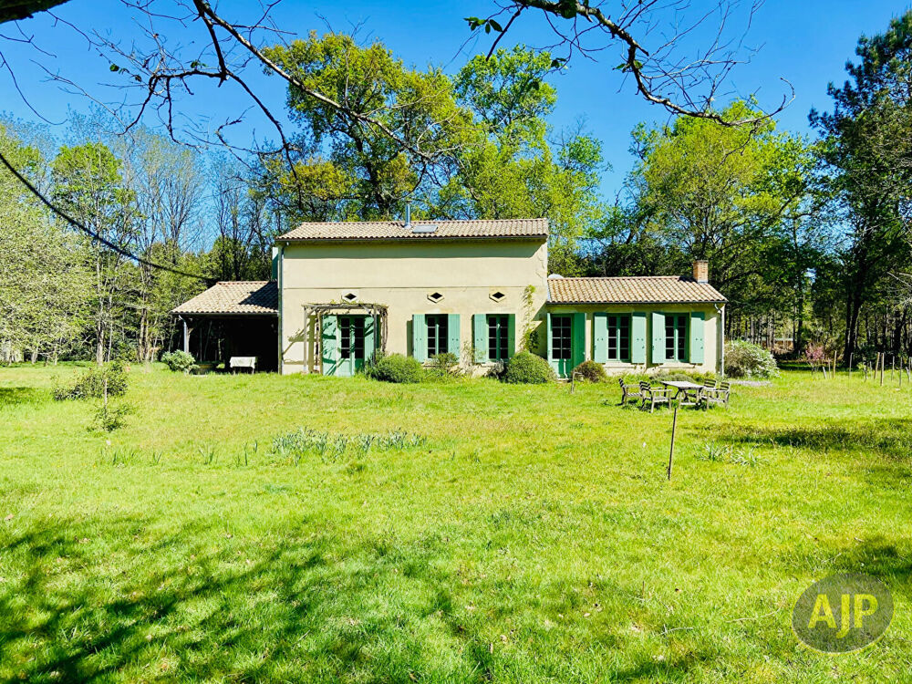 Lesparre - Maison de charme 204m2