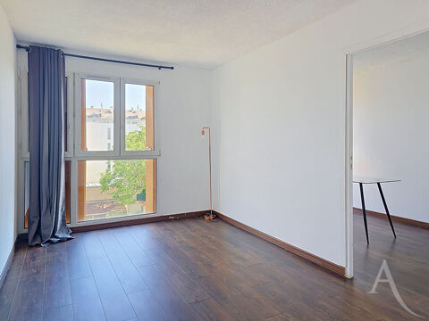   Appartement 3 pièces meublé - À deux pas de la gare avec parking privatif Appartement - 3 pièce(s) - 53 m²