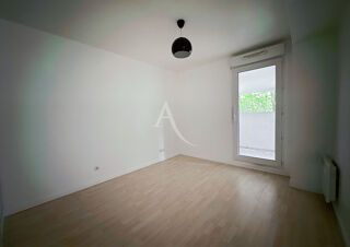  Appartement à louer 2 pièces 45 m²