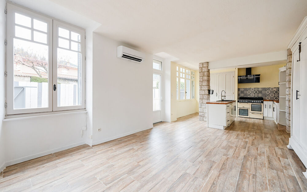 Ardèche - Maison 6 chambres -180 m²