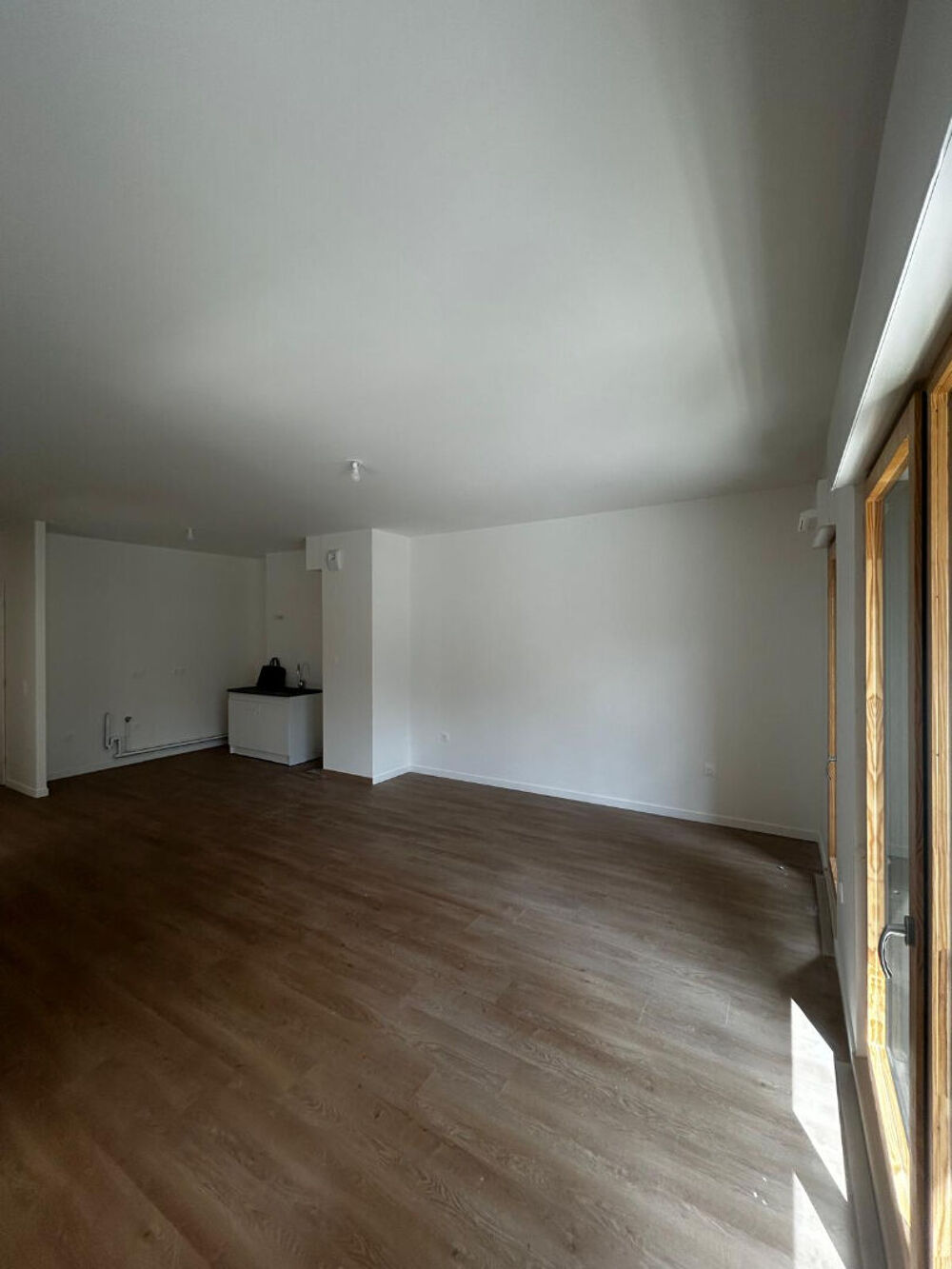 A VISITER ! APPARTEMENT FAMILLIALE ! T5 - Métro 13, 14 et future 15, 16, 17