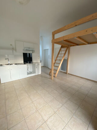  Appartement à louer 1 pièce 29 m²