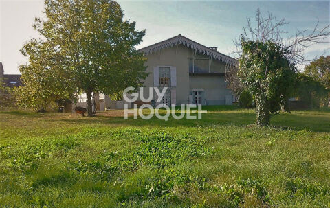   Maison sur 2000 m� A RENOVER Maison - 12 pi�ce(s) - 220 m�