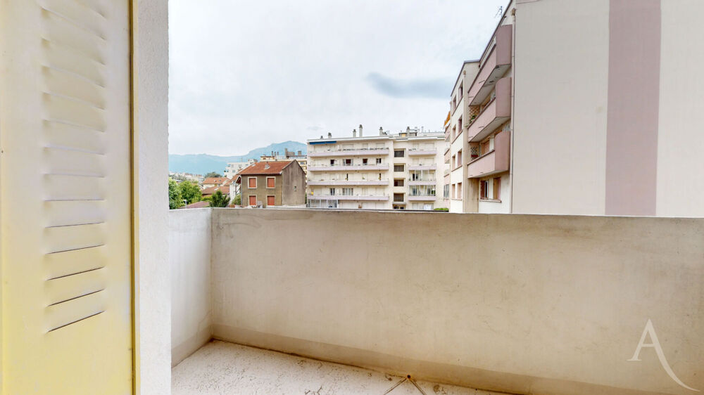 Appartement Grenoble 1 pièce 33 m2