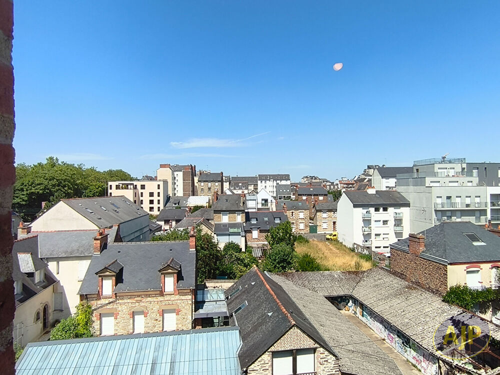 RENNES CENTRE T2 parking dernier étage 35.97m²