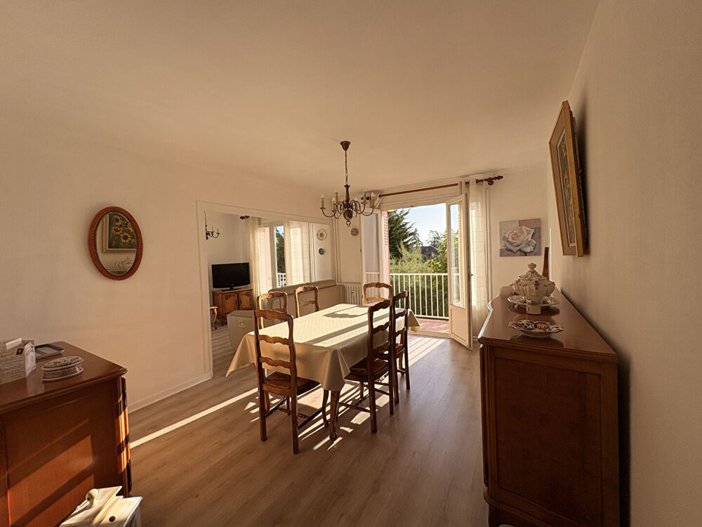 Appartement T3 de 69,82 m² avec garage, cave et balcons