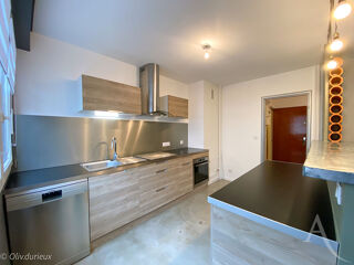  Appartement à louer 4 pièces 85 m²