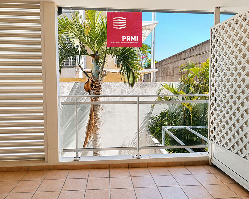 Vente Appartement Appartement T3 de 75 m2 avec varangue et parking - Coeur de St Denis Saint denis