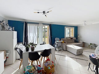 Vente Appartement Appartement Toulon de  4 pièces de 62.4 m² Les Routes place de parking et cave Toulon