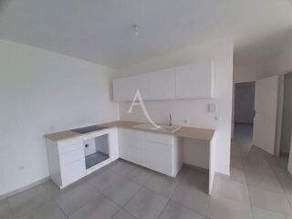  Appartement � louer 3 pi�ces 79 m�