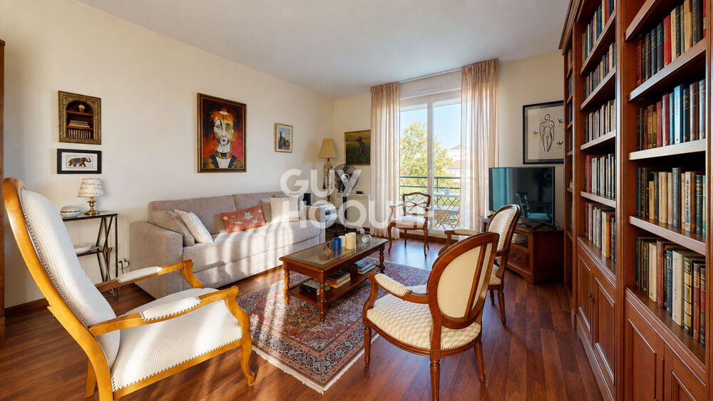 ST CYR - 3 PIECES - 81.70 m2