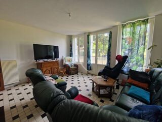  Maison à louer 7 pièces 146 m²