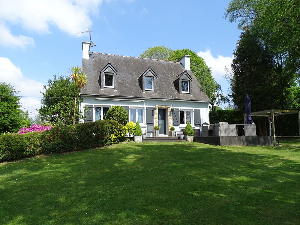 MORBIHAN. Une maison exceptionnelle ! Maison individuelle de 4 chambres avec un magnifique jardin, près de Gourin