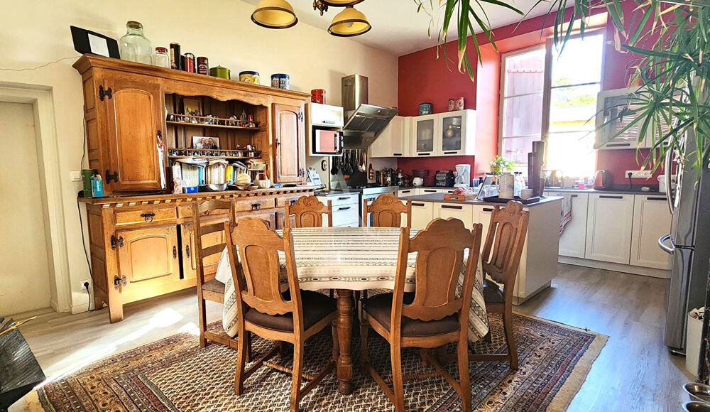 Maison 7 pièces 226 m² · à Vivonne · 226 m² · 342 000 €