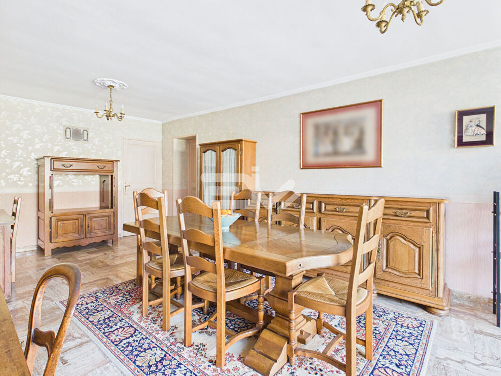 A 8 km de Fismes 51170 - bel ensemble immobilier