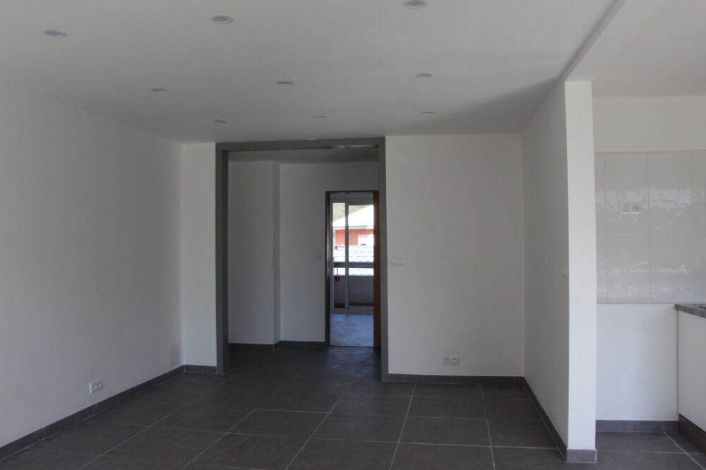 Vente Appartement Appartement  3 pièce(s) cave + garage + 1 place de parking Albertville