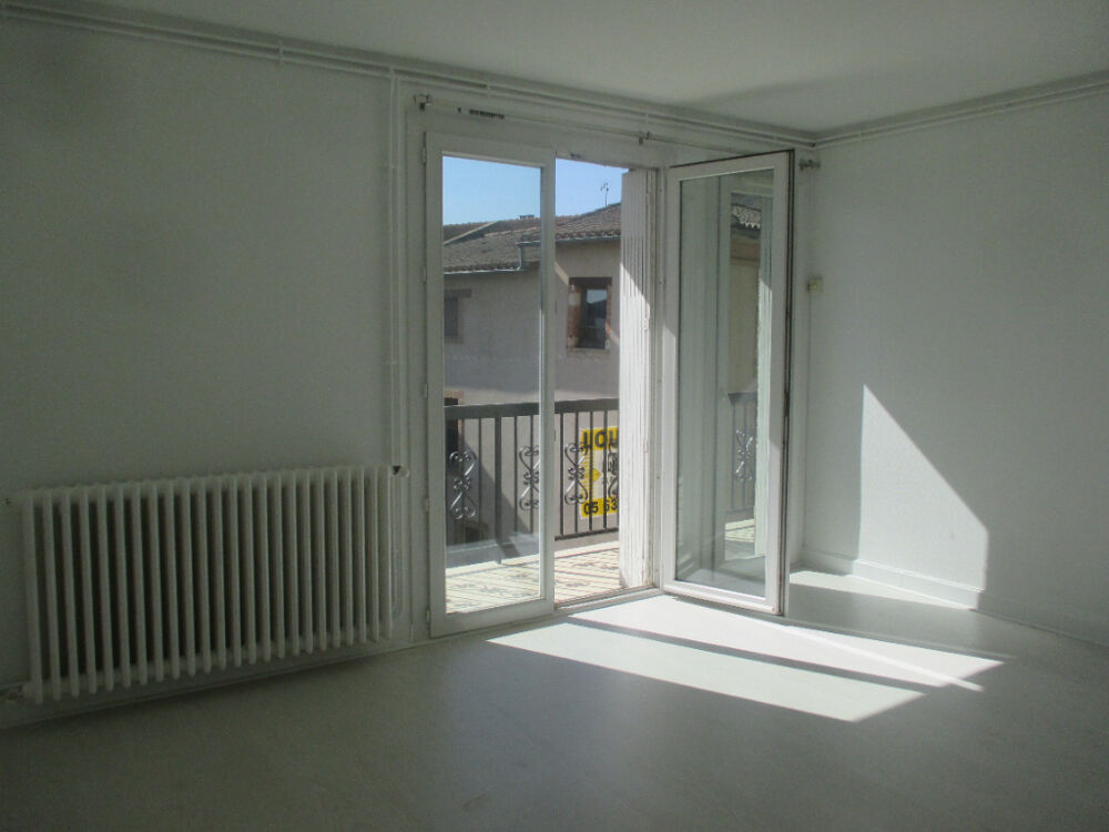Location Appartement CAUSSADE Appartement 3 pièces(s) - 63m² Caussade