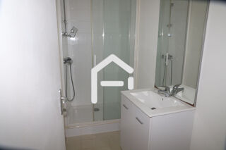 Immeuble à vendre 9 pièces 320 m²