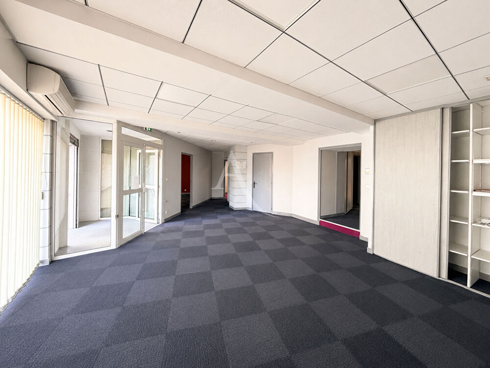 Vente Immeuble Immeuble de rapport en plein coeur de Doué-la-Fontaine - Rentabilité immédiate et fort potentiel de développement Doue en anjou
