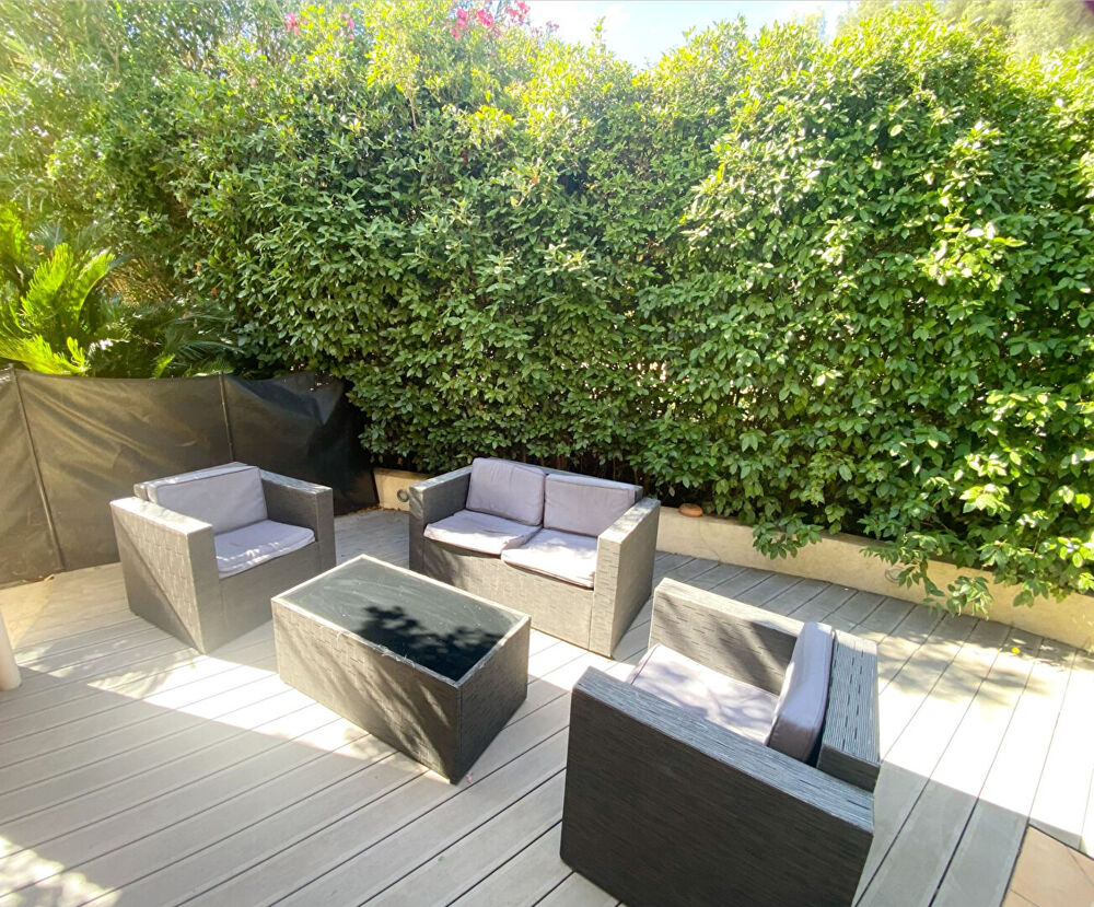 Vente Maison Maison à vendre à LE REVEST LES EAUX 135 m2² sur 650 m² de terrain  - 4 chambres avec piscine Le revest les eaux